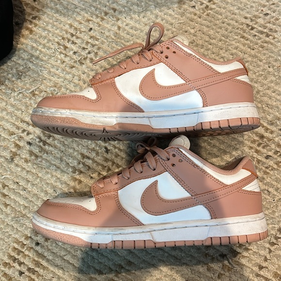 Nike dunk pink rose whisper women’s size 7 - Picture 2 of 5